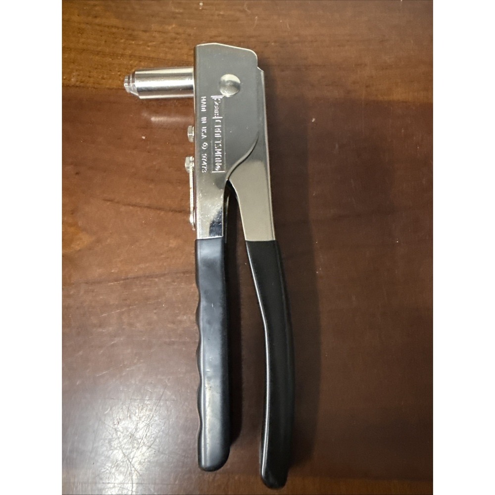 Sears Craftsman USA Heavy Duty Right Angle Hand Riveter 97473 W/ Rivets Vintage